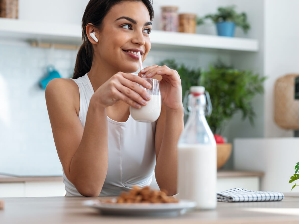 Is Low-Fat Milk Really Healthy? A Nutritional Comparison